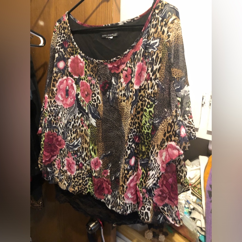 Sara Michelle Poncho Top- 790 $20 or $15 w/offer